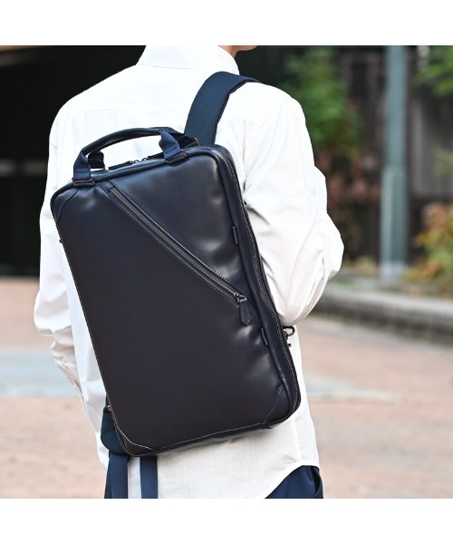 ZARIO（ザリオ）の「2way本革スタイリッシュスリムビジネスリュック（ビジネスバッグ・メンズ・ブラック/ネイビー/マルーン/グリーン・ONE SIZE）」の3枚目の写真