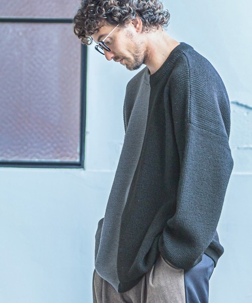 ANGENEHM(アンゲネーム)の「mn2199-Center Switch Knit Pullover (MADE IN JAPAN)(ニット/セーター・メンズ・ブラック×グレー/グレー系その他・S/M/L)」の1枚目の写真