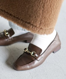 かかとが踏めて靴ずれしにくい。ウッドヒールのスクエアトゥトラッドローファーパンプス