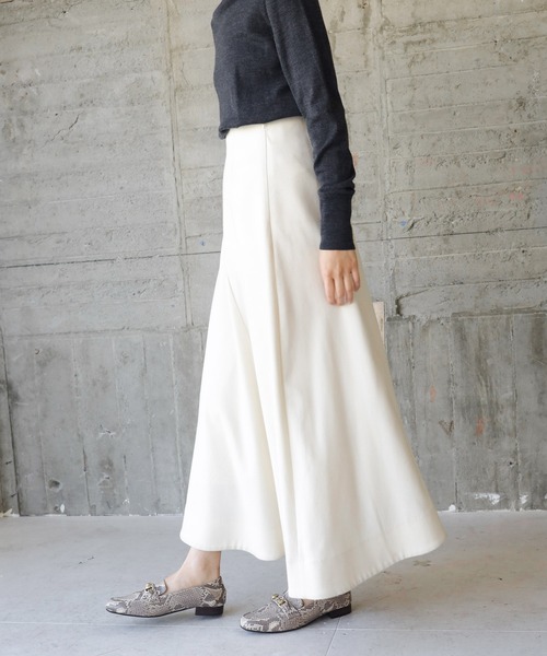 SESTO（セスト）の「かかとが踏めて靴ずれしにくい。ウッドヒールのスクエアトゥトラッドローファーパンプス（ローファー・レディース・ブラック/ダークブラウン/アイボリー/パイソン・22.5cm/23.5cm/24.5cm/25.5cm/23.0cm/24.0cm/22.0cm）」の15枚目の写真