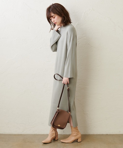 natural couture（ナチュラルクチュール）の「もちもちニットボトルネックリブワンピース（ワンピース・レディース・ブラック/ダークブラウン/ミント/モカ/ライトベージュ・FREE）」の16枚目の写真