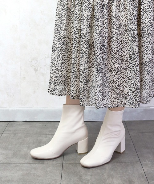 PRIVATE LABEL（プライベートレーベル）の「センターシームストレッチショートブーツ（ブーツ・レディース・ブラウン/ブラック/アイボリー・LL/M/S/L）」の2枚目の写真