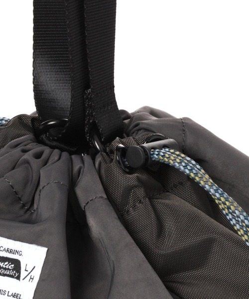 niko and...(ニコアンド)の「配色巾着ショルダーバッグ(ショルダーバッグ・メンズ・ネイビー/グリーン/チャコール・0)」の17枚目の写真