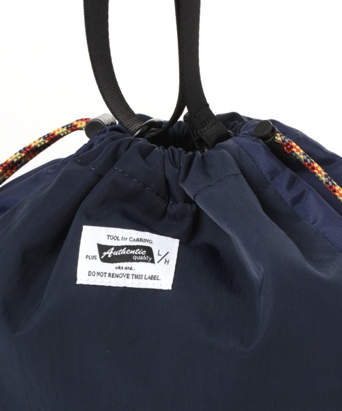 niko and...(ニコアンド)の「配色巾着ショルダーバッグ(ショルダーバッグ・メンズ・ネイビー/グリーン/チャコール・0)」の5枚目の写真