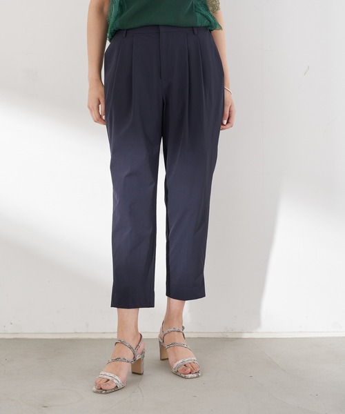 YECCA VECCA（イェッカヴェッカ）の「P.2wayストレッチタックパンツ　＊（その他パンツ・レディース・ライトブルー/グリーン/グレイッシュベージュ/ダークネイビー・SMALL/MEDIUM）」の4枚目の写真