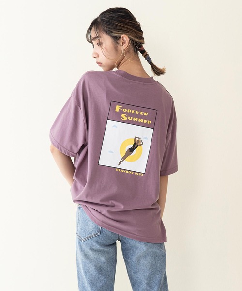 PLAYBOY(プレイボーイ)の「【PLAY BOY/プレイボーイ】水着ラビット柄 バックプリント ビッグシルエット プリントTシャツ(Tシャツ/カットソー・レディース・オフホワイト/ブラック/ダークパープル・LARGE/MEDIUM)」の3枚目の写真