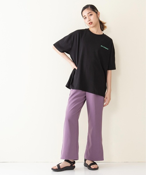 PLAYBOY(プレイボーイ)の「【PLAY BOY/プレイボーイ】水着ラビット柄 バックプリント ビッグシルエット プリントTシャツ(Tシャツ/カットソー・レディース・オフホワイト/ブラック/ダークパープル・LARGE/MEDIUM)」の9枚目の写真