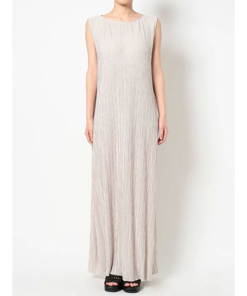 MURUA（ムルーア）の「シャイニープリーツマキシワンピース（ワンピース・レディース・アイボリー/グレー/モカ・FREE）」の18枚目の写真