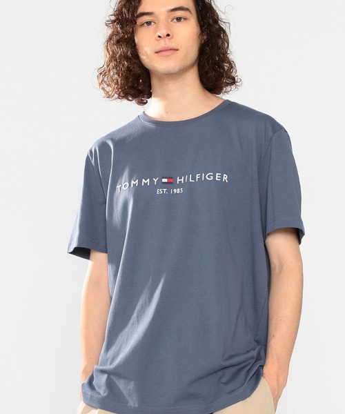 TOMMY HILFIGER（トミーヒルフィガー）の「ベーシックロゴTシャツ（Tシャツ/カットソー・メンズ・ライトブルー/ブルー/レッド/イエロー/ピンク/オレンジ/ブルー系その他/イエロー系その他/ブルー系その他2/ライトグリーン/ベージュ/イエロー系その他2/ベージュ系1/ブルー系その他3/グリーン・LARGE/MEDIUM/SMALL/X-LARGE）」の6枚目の写真