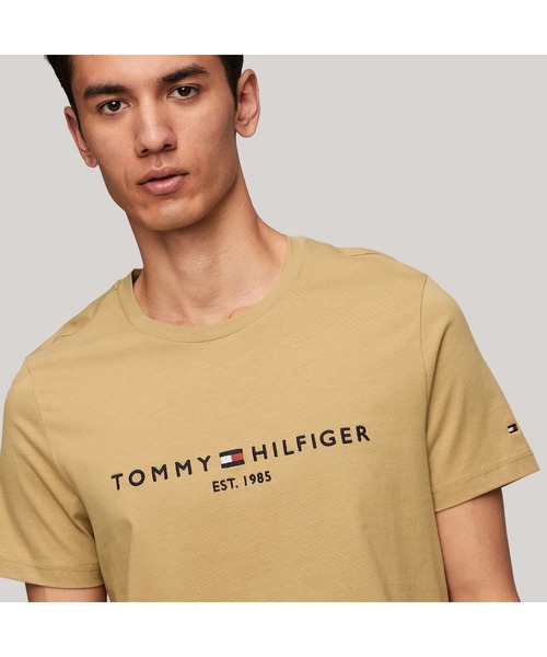 TOMMY HILFIGER（トミーヒルフィガー）の「ベーシックロゴTシャツ（Tシャツ/カットソー・メンズ・ライトブルー/ブルー/レッド/イエロー/ピンク/オレンジ/ブルー系その他/イエロー系その他/ブルー系その他2/ライトグリーン/ベージュ/イエロー系その他2/ベージュ系1/ブルー系その他3/グリーン・LARGE/MEDIUM/SMALL/X-LARGE）」の16枚目の写真