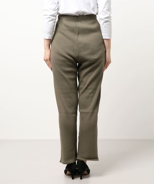 SALON adam et rope'（サロン アダム エ ロペ）の「リブリラックスパンツ［MEDI Veil］【抗菌・消臭・UVケア】（その他パンツ・レディース・ベージュ/カーキ/ライトグリーン・FREE）」の4枚目の写真