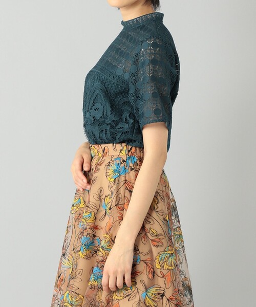 GRACE CONTINENTAL(グレースコンチネンタル)の「ハイネックレーストップ(シャツ/ブラウス・レディース・ブラック/グリーン・38/36)」の16枚目の写真