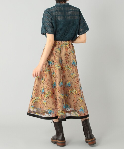 GRACE CONTINENTAL(グレースコンチネンタル)の「ハイネックレーストップ(シャツ/ブラウス・レディース・ブラック/グリーン・38/36)」の20枚目の写真