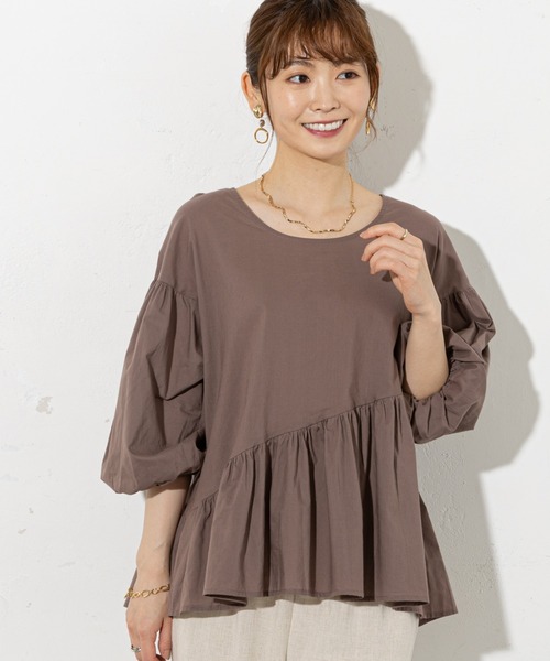 prose verse(プロズヴェール)の「アシンメトリー裾フレアブラウス(シャツ/ブラウス・レディース・ブラック/オフホワイト/ブラウン/ベージュ・フリ-)」の3枚目の写真