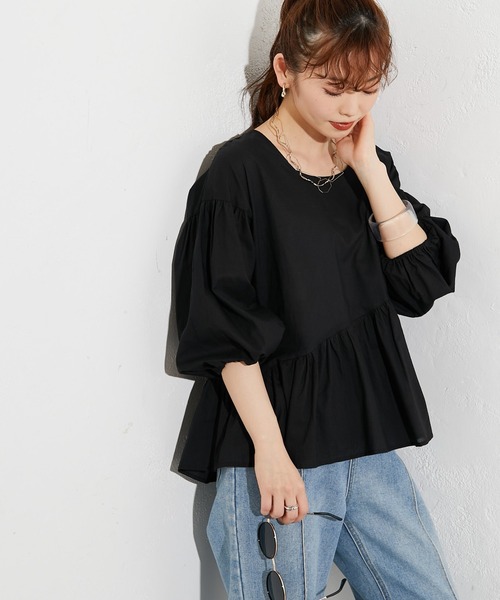 prose verse(プロズヴェール)の「アシンメトリー裾フレアブラウス(シャツ/ブラウス・レディース・ブラック/オフホワイト/ブラウン/ベージュ・フリ-)」の2枚目の写真