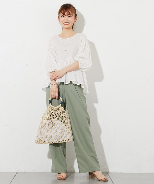 prose verse(プロズヴェール)の「アシンメトリー裾フレアブラウス(シャツ/ブラウス・レディース・ブラック/オフホワイト/ブラウン/ベージュ・フリ-)」の7枚目の写真