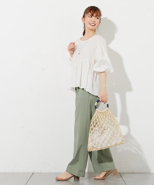 prose verse(プロズヴェール)の「アシンメトリー裾フレアブラウス(シャツ/ブラウス・レディース・ブラック/オフホワイト/ブラウン/ベージュ・フリ-)」の16枚目の写真