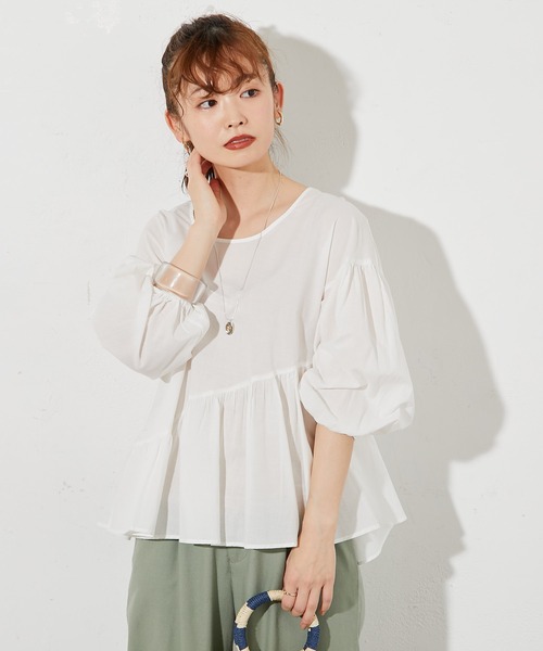 prose verse(プロズヴェール)の「アシンメトリー裾フレアブラウス(シャツ/ブラウス・レディース・ブラック/オフホワイト/ブラウン/ベージュ・フリ-)」の17枚目の写真