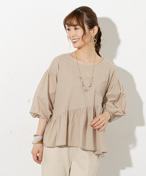 prose verse(プロズヴェール)の「アシンメトリー裾フレアブラウス(シャツ/ブラウス・レディース・ブラック/オフホワイト/ブラウン/ベージュ・フリ-)」の12枚目の写真