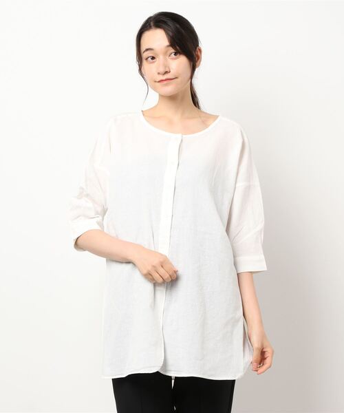 Samansa Mos2（サマンサ モスモス）の「柄アソートクルーネックチュニック（シャツ/ブラウス・レディース・ベージュ/レッド/オフホワイト/ブルー/マスタード/チャコール・ﾌﾘ-）」の11枚目の写真