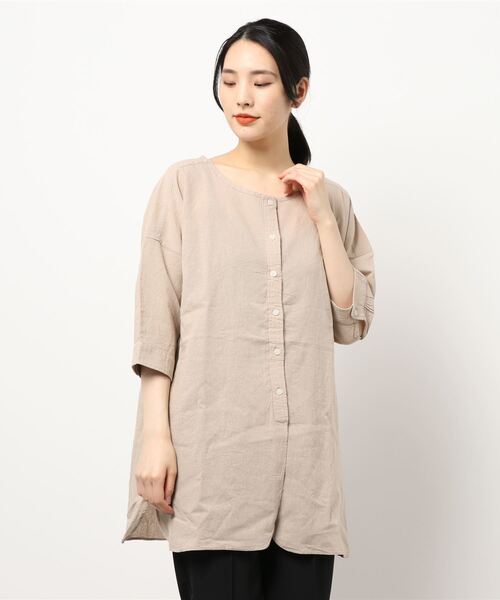 Samansa Mos2（サマンサ モスモス）の「柄アソートクルーネックチュニック（シャツ/ブラウス・レディース・ベージュ/レッド/オフホワイト/ブルー/マスタード/チャコール・ﾌﾘ-）」の10枚目の写真