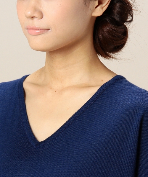 BEAUTY&YOUTH UNITED ARROWS(ビューティーアンドユースユナイテッドアローズ)の「BYTF プレーンVネックニットプルオーバー◆(ニット/セーター・レディース・ブラック/オリーブ/ロイヤルブルー・フリー)」の8枚目の写真