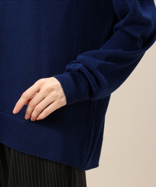 BEAUTY&YOUTH UNITED ARROWS(ビューティーアンドユースユナイテッドアローズ)の「BYTF プレーンVネックニットプルオーバー◆(ニット/セーター・レディース・ブラック/オリーブ/ロイヤルブルー・フリー)」の9枚目の写真