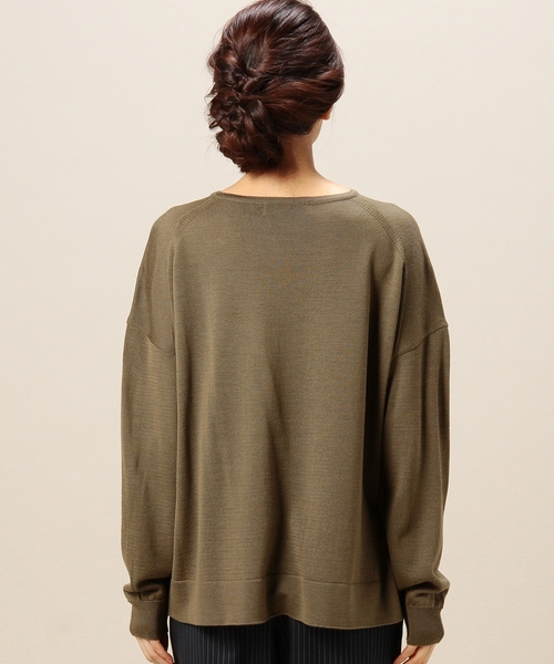 BEAUTY&YOUTH UNITED ARROWS(ビューティーアンドユースユナイテッドアローズ)の「BYTF プレーンVネックニットプルオーバー◆(ニット/セーター・レディース・ブラック/オリーブ/ロイヤルブルー・フリー)」の13枚目の写真