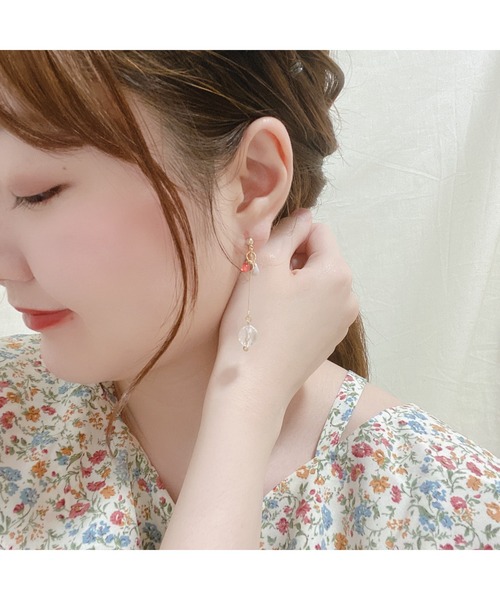 tone(トーン)の「【Favorina】fruit drop petal ピアス(MA)(ピアス(両耳用)・レディース・グリーン系その他/イエロー系その他/ピンク系その他2/ピンク系その他/レッド系その他・FREE)」の1枚目の写真