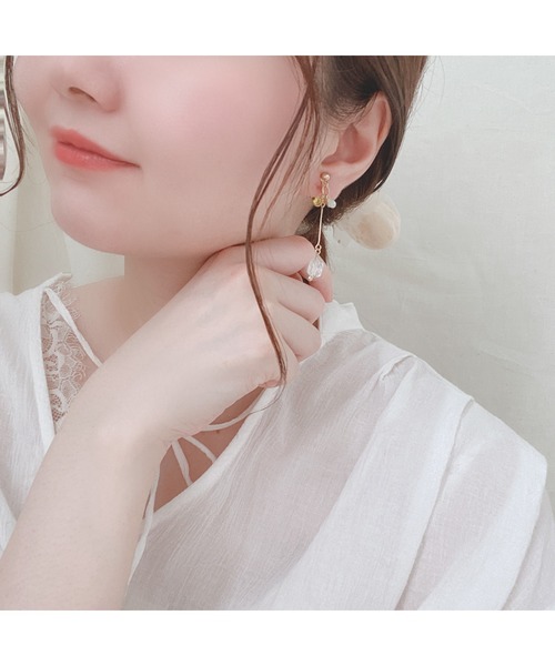 tone(トーン)の「【Favorina】fruit drop petal ピアス(MA)(ピアス(両耳用)・レディース・グリーン系その他/イエロー系その他/ピンク系その他2/ピンク系その他/レッド系その他・FREE)」の7枚目の写真
