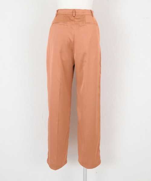 titivate(ティティベイト)の「センタープレスサテンワイドパンツ(その他パンツ・レディース・イエロー/オレンジ/ライトグリーン/ライトベージュ・S/M/L)」の16枚目の写真