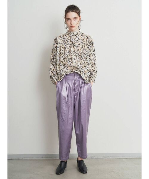 ELENDEEK（エレンディーク）の「フラワープリントボイルブラウス（シャツ/ブラウス・レディース・ベージュ/カーキ・FREE）」の3枚目の写真