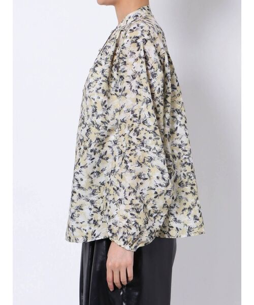 ELENDEEK（エレンディーク）の「フラワープリントボイルブラウス（シャツ/ブラウス・レディース・ベージュ/カーキ・FREE）」の9枚目の写真
