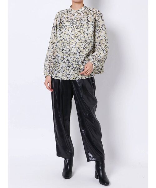 ELENDEEK（エレンディーク）の「フラワープリントボイルブラウス（シャツ/ブラウス・レディース・ベージュ/カーキ・FREE）」の7枚目の写真