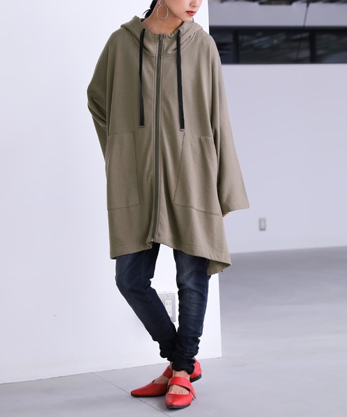 osharewalker（オシャレウォーカー）の「【廃盤】『ポンチョデザインパーカー』（パーカー・レディース・グレイッシュベージュ/ブラック・FREE）」の12枚目の写真