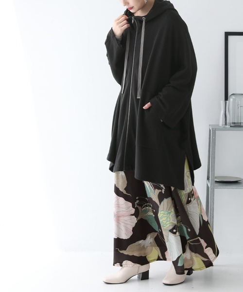 osharewalker（オシャレウォーカー）の「【廃盤】『ポンチョデザインパーカー』（パーカー・レディース・グレイッシュベージュ/ブラック・FREE）」の19枚目の写真