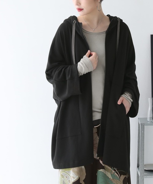 osharewalker（オシャレウォーカー）の「【廃盤】『ポンチョデザインパーカー』（パーカー・レディース・グレイッシュベージュ/ブラック・FREE）」の16枚目の写真