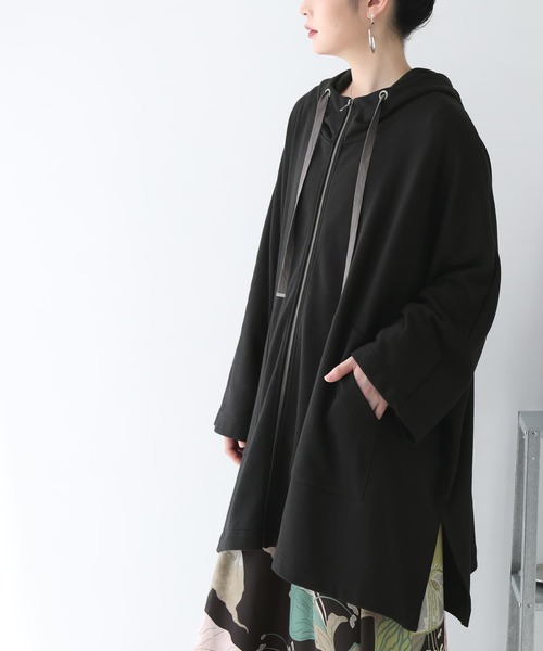 osharewalker（オシャレウォーカー）の「【廃盤】『ポンチョデザインパーカー』（パーカー・レディース・グレイッシュベージュ/ブラック・FREE）」の17枚目の写真