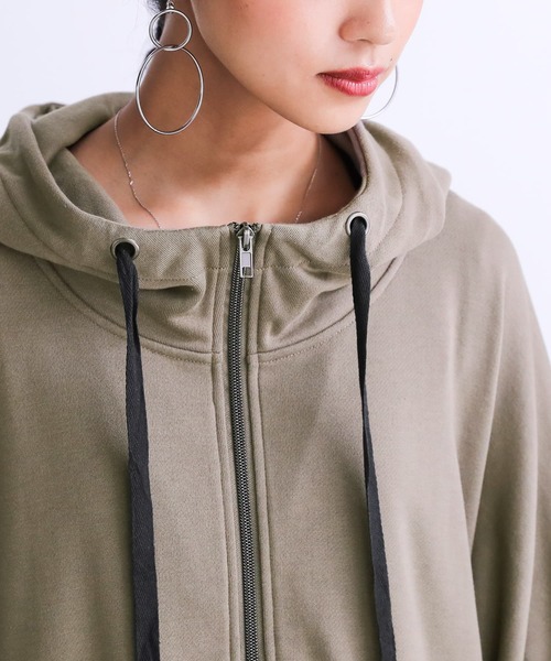 osharewalker（オシャレウォーカー）の「【廃盤】『ポンチョデザインパーカー』（パーカー・レディース・グレイッシュベージュ/ブラック・FREE）」の8枚目の写真