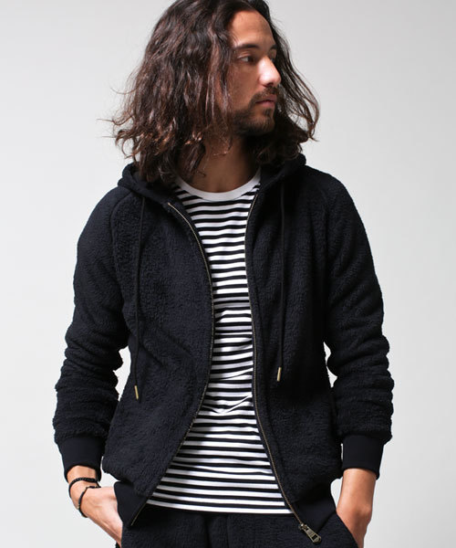 1piu1uguale3 RELAX（ウノピュウノウグァーレトレリラックス）の「1PIU1UGUALE3 RELAX/ 別注フリースパーカー（パーカー・メンズ・ブラック/チャコール・SMALL/LARGE/MEDIUM）」の2枚目の写真