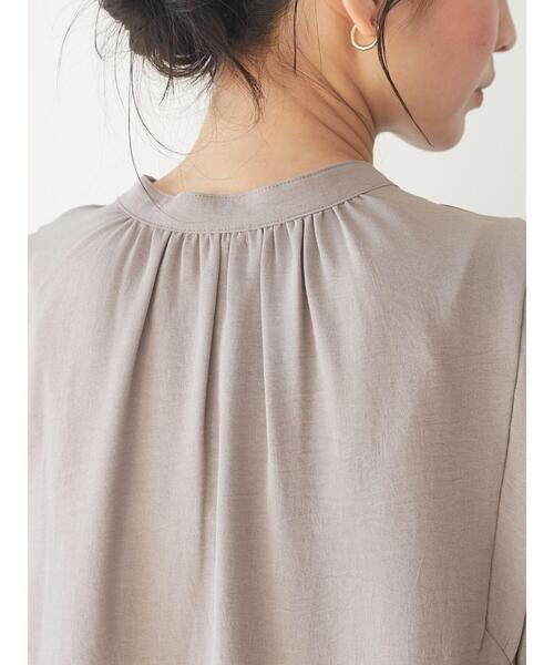 Green　Parks（グリーンパークス）の「・novem 9 2wayショルダータックチュニック＊（シャツ/ブラウス・レディース・ブラック/アイボリー/モカ・FREE）」の16枚目の写真