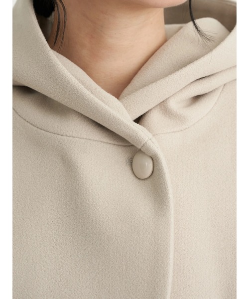 earth music&ecology(アースミュージックアンドエコロジー)の「フードショートコート *(その他アウター・レディース・ブラック/ライトベージュ/サックスブルー・M/L)」の6枚目の写真