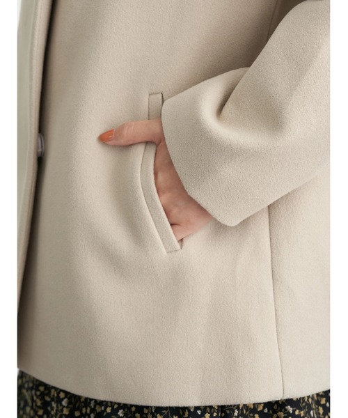 earth music&ecology(アースミュージックアンドエコロジー)の「フードショートコート *(その他アウター・レディース・ブラック/ライトベージュ/サックスブルー・M/L)」の8枚目の写真