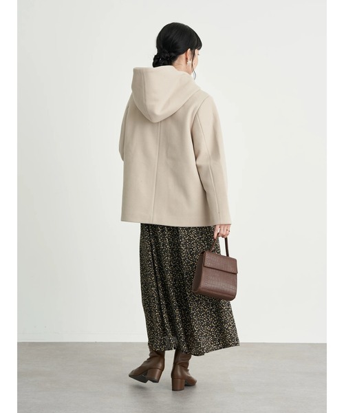 earth music&ecology(アースミュージックアンドエコロジー)の「フードショートコート *(その他アウター・レディース・ブラック/ライトベージュ/サックスブルー・M/L)」の20枚目の写真