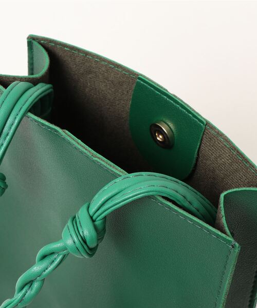 blatto（ブラット）の「【blatto】シンセティックレザー  スクエアミニショルダーバッグ/oku-bag1-15（ショルダーバッグ・レディース・ホワイト/ブラック/イエロー/グリーン/黄緑系/ネイビー/ターコイズブルー/ゴールド/シルバー/ワインレッド・FREE）」の19枚目の写真