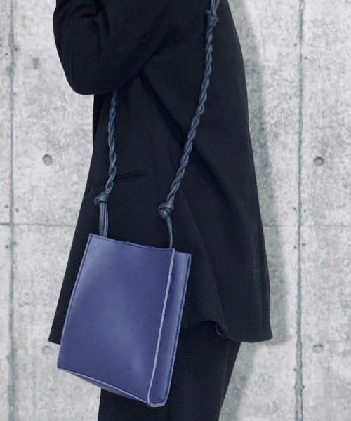 blatto（ブラット）の「【blatto】シンセティックレザー  スクエアミニショルダーバッグ/oku-bag1-15（ショルダーバッグ・レディース・ホワイト/ブラック/イエロー/グリーン/黄緑系/ネイビー/ターコイズブルー/ゴールド/シルバー/ワインレッド・FREE）」の5枚目の写真