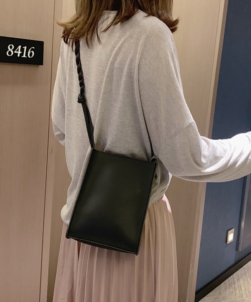 blatto（ブラット）の「【blatto】シンセティックレザー  スクエアミニショルダーバッグ/oku-bag1-15（ショルダーバッグ・レディース・ホワイト/ブラック/イエロー/グリーン/黄緑系/ネイビー/ターコイズブルー/ゴールド/シルバー/ワインレッド・FREE）」の22枚目の写真