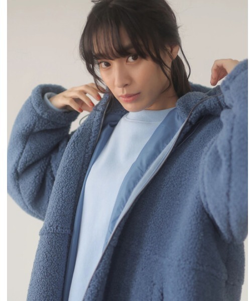 Green Parks(グリーンパークス)の「ボアロングコート*(その他アウター・レディース・ブラック/カーキ/ブルー・FREE)」の3枚目の写真