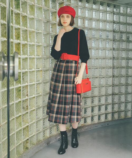 To b. by agnes b.（トゥービーバイアニエスベー）の「WR74 JUPE クラシックチェックタックスカート（スカート・レディース・ブラック・40/38/36）」の9枚目の写真