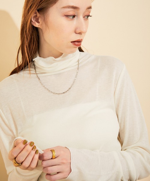MADEMOISELLE ROPE'(マドモアゼル ロペ)の「ハイネックプルオーバー(Tシャツ/カットソー・レディース・ブラック/オフホワイト/ボルドー・38)」の6枚目の写真